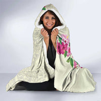 Hawaiian Hibiscus and Art Polynesian Tattoo Hooded Blanket Beige Color