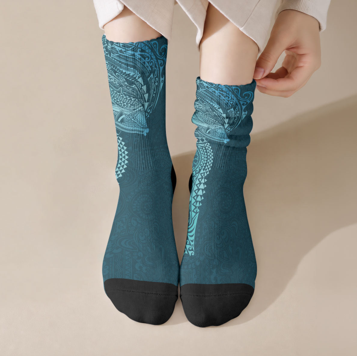 Hawaiian Humuhumu Tribal Tattoo Crew Socks Polynesian Kakau Ocean Color LT03 Crew Socks Blue - Polynesian Pride