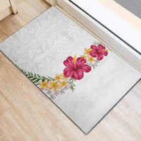 Hawaiian Plumeria and Hibiscus Rubber Doormat White Mode