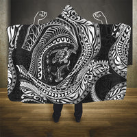 Hawaiian Turtle and Shark Hooded Blanket Kakau Tribal with Polynesian Pattern Black Color LT03 - Polynesian Pride