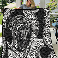 Hawaiian Turtle and Shark Quilt Kakau Tribal with Polynesian Pattern Black Color LT03 Black - Polynesian Pride