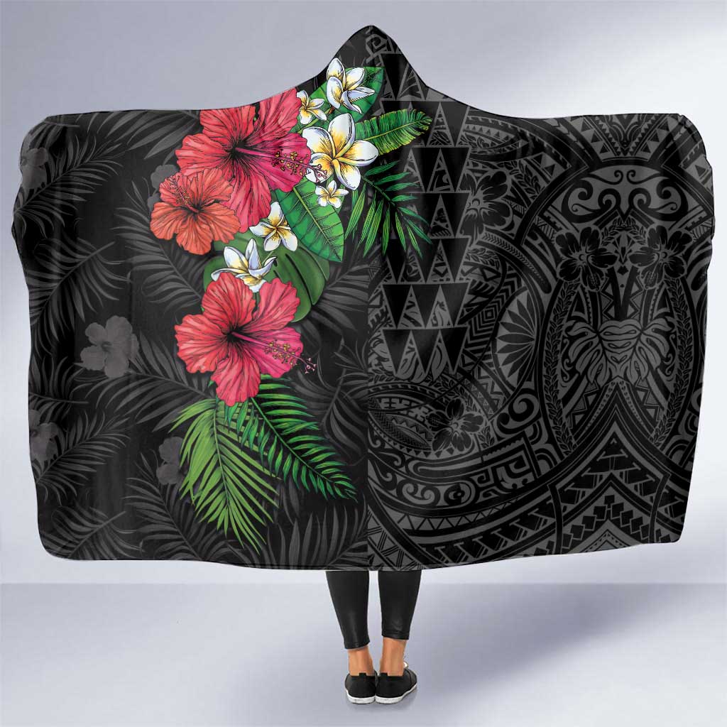 Hawaiian Tropical Plants Hooded Blanket Kakau Tattoo and Polynesian Pattern Half Black Color