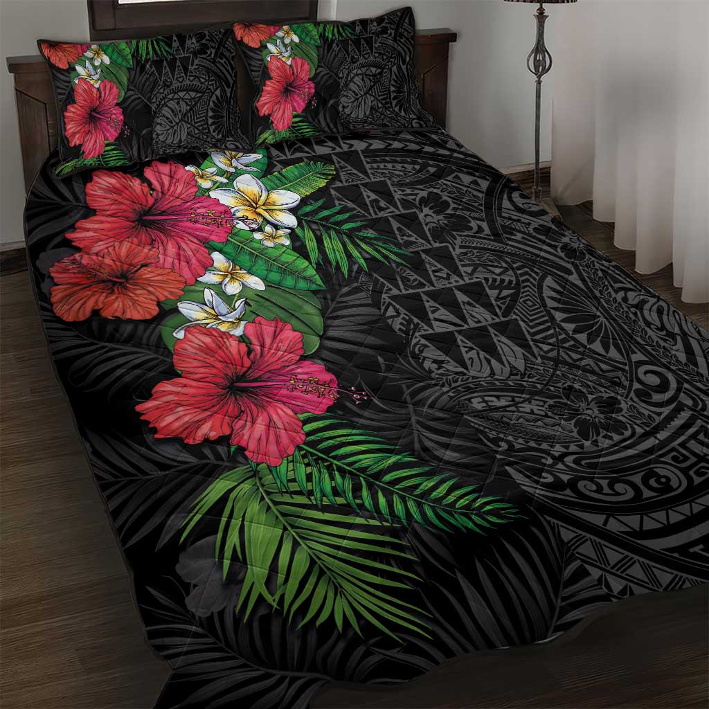 Hawaiian Tropical Plants Quilt Bed Set Kakau Tattoo and Polynesian Pattern Half Black Color
