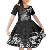 New Zealand Crocodile Tattoo and Fern Family Matching Short Sleeve Bodycon Dress and Hawaiian Shirt Maori Pattern LT03 Daughter's Dress Black - Polynesian Pride