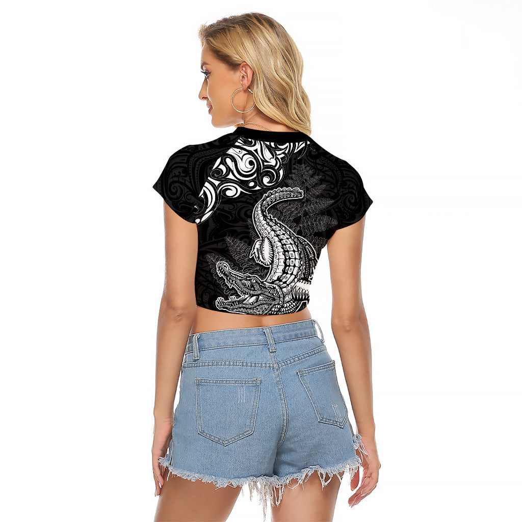 New Zealand Crocodile Tattoo and Fern Raglan Cropped T Shirt Maori Pattern