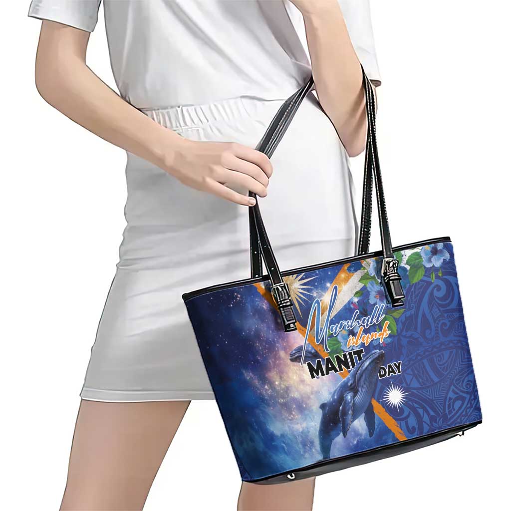 Marshall Islands Manit Day Leather Tote Bag Grunge National Flag with Whales and Tribal Tattoos - Polynesian Pride