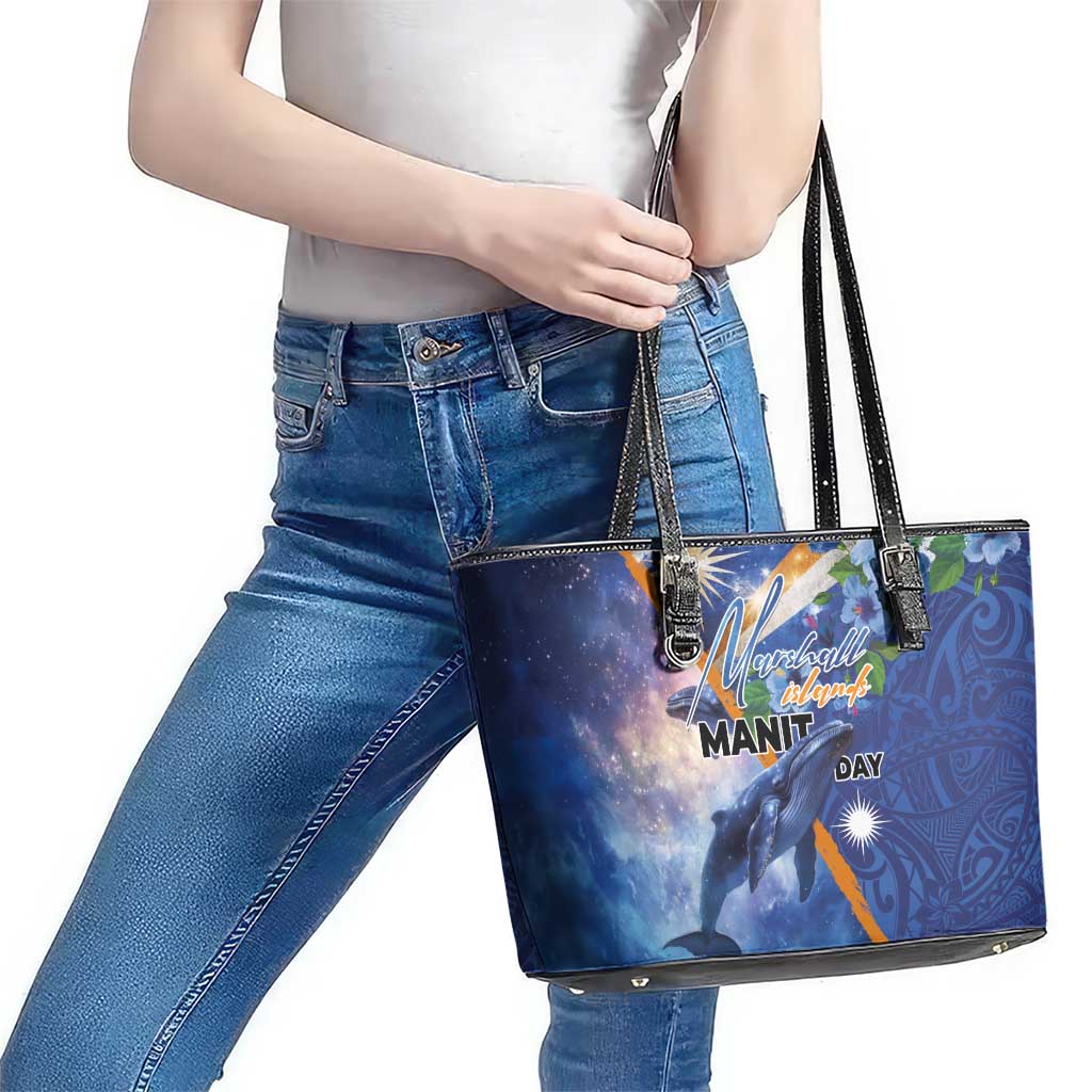 Marshall Islands Manit Day Leather Tote Bag Grunge National Flag with Whales and Tribal Tattoos - Polynesian Pride