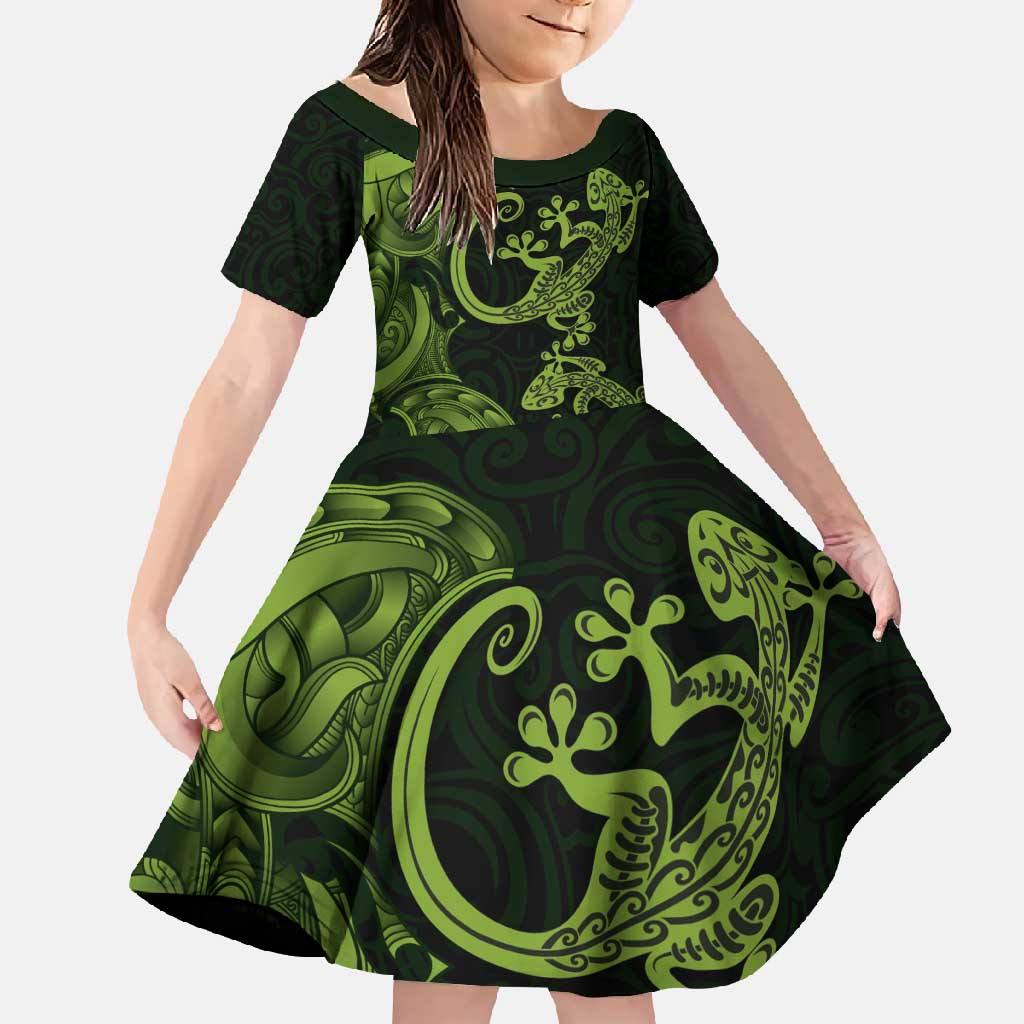 New Zealand Gecko Maori Art Tattoo Family Matching Mermaid Dress and Hawaiian Shirt LT03 Daughter's Dress Green - Polynesian Pride