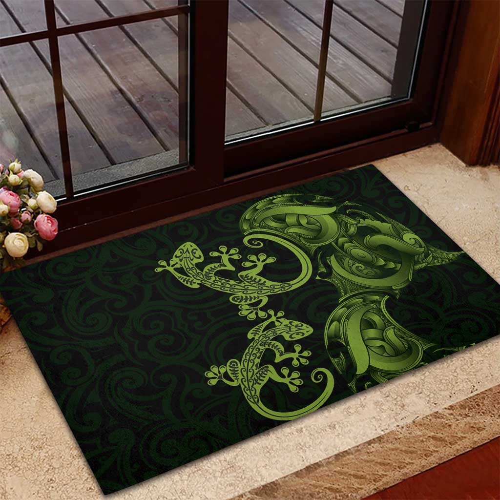 New Zealand Gecko Maori Art Tattoo Rubber Doormat
