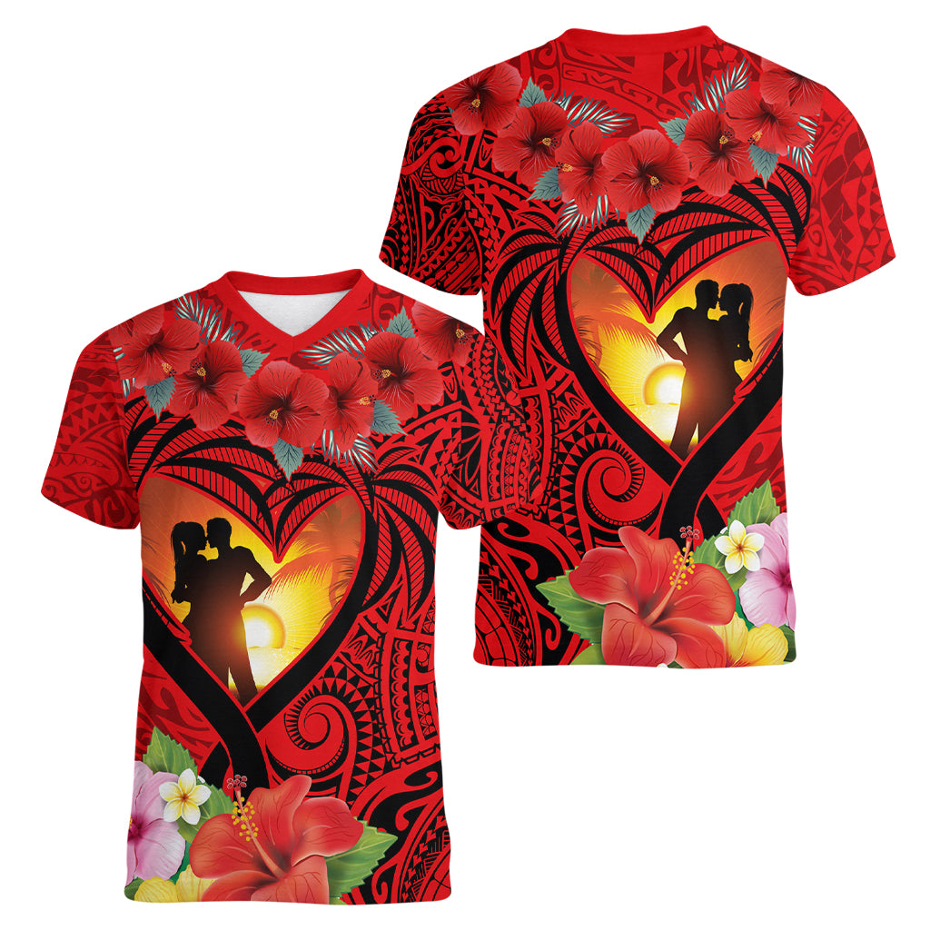 Hawaii Valentine Day Women V Neck T Shirt Couple on Beach mix Hibiscus and Polynesian Tattoo LT03 - Polynesian Pride