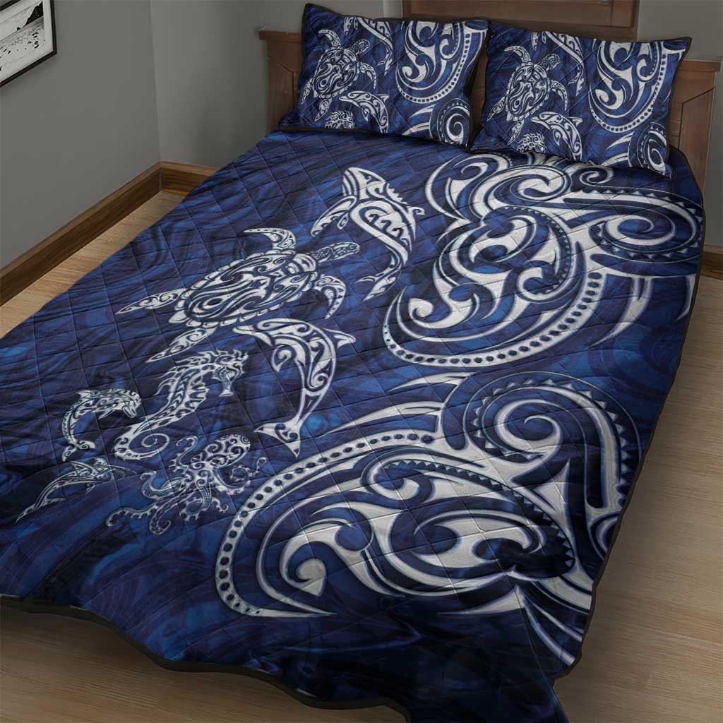 New Zealand Connecting with Seas Quilt Bed Set Maori Tribal and Sea Animals Tattoo - White Glass Style