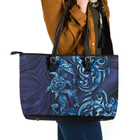 New Zealand Connecting with Seas Leather Tote Bag Maori Tribal and Sea Animals Tattoo - Sea Texture Glass Style