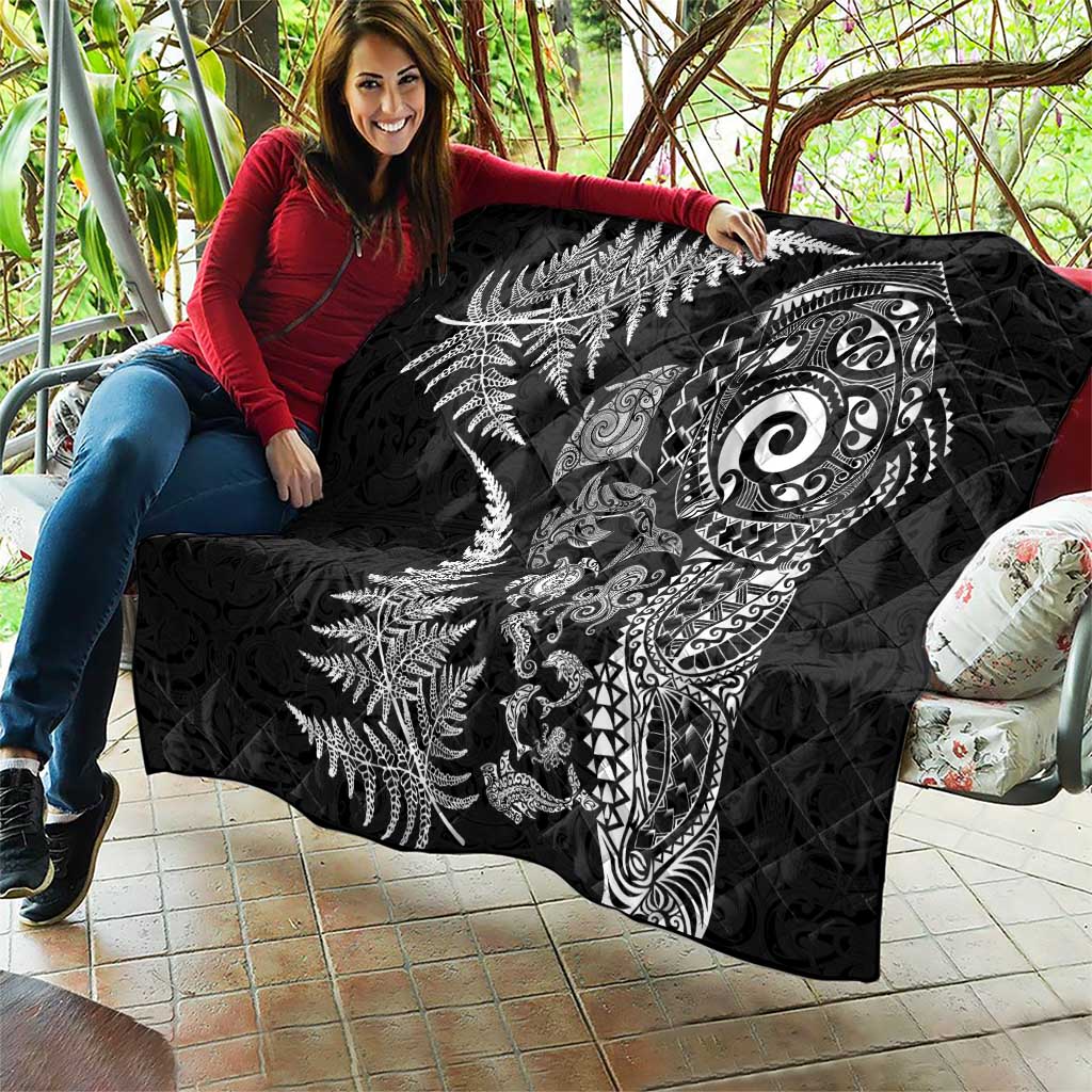 New Zealand Sea Animals Quilt with Maori Koru Tribal Tattoo and Silver Ferns Black Color LT03 - Polynesian Pride