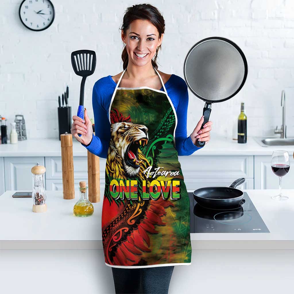 Aotearoa One Love Apron Reggae Lion with Kakahu Huruhuru