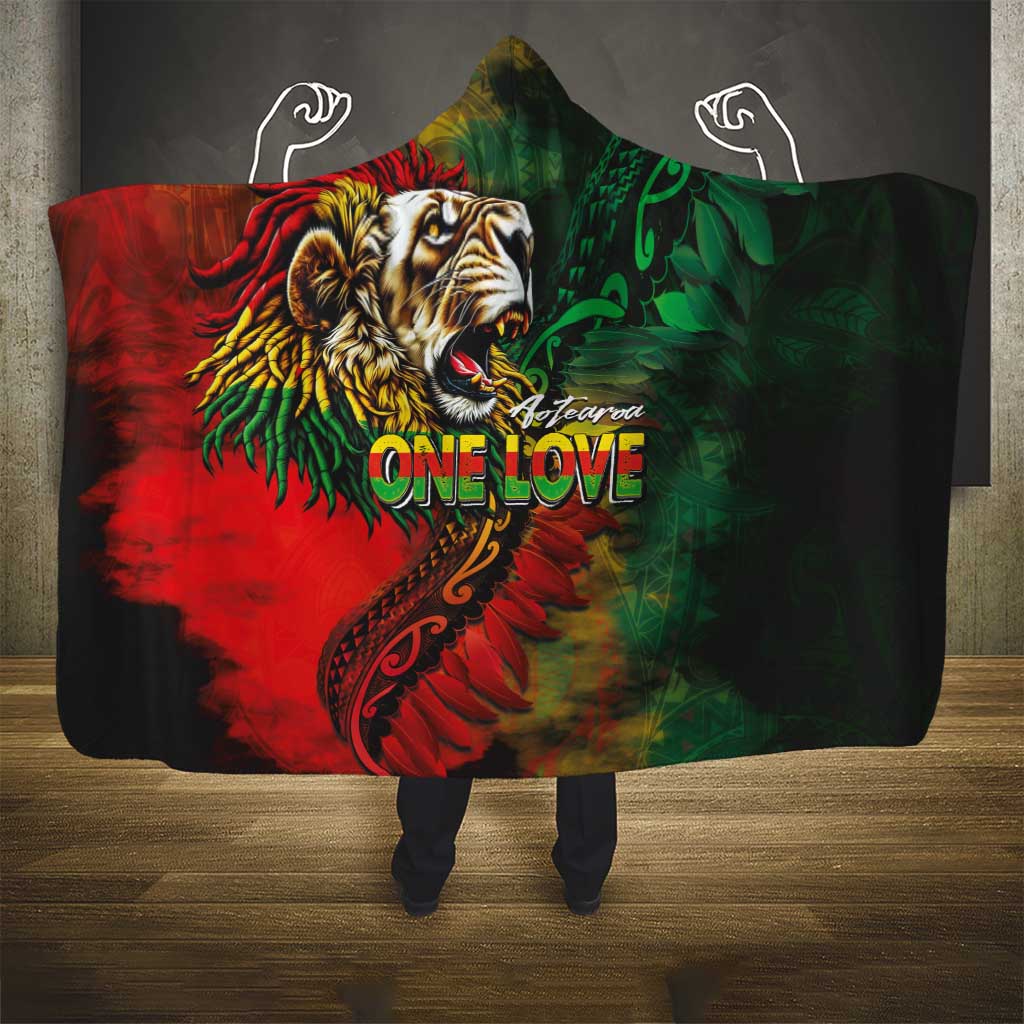 Aotearoa One Love Hooded Blanket Reggae Lion with Kakahu Huruhuru
