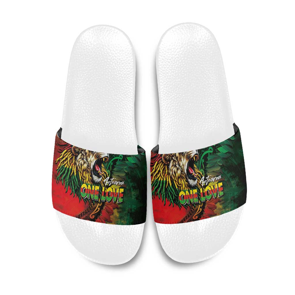 Aotearoa One Love Slide Sandals Reggae Lion with Kakahu Huruhuru
