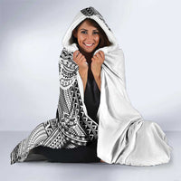 Samoan DNA Art Tattoo Hooded Blanket Polynesian Pattern White Color