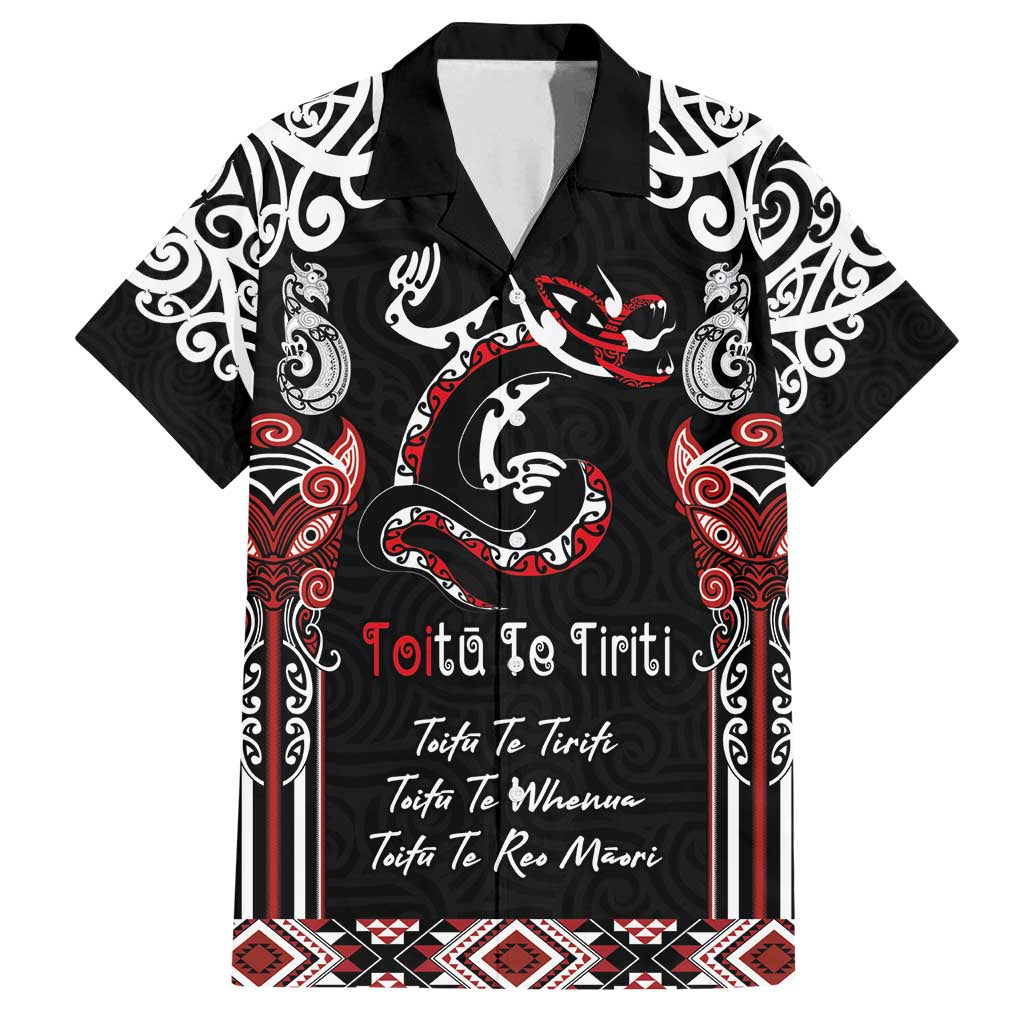 Aotearoa Toitu Te Tiriti-Maori Taniwha Family Matching Long Sleeve Bodycon Dress and Hawaiian Shirt Toitu Te Whenua Toitu Te Reo Maori LT03 Dad's Shirt - Short Sleeve Black - Polynesian Pride