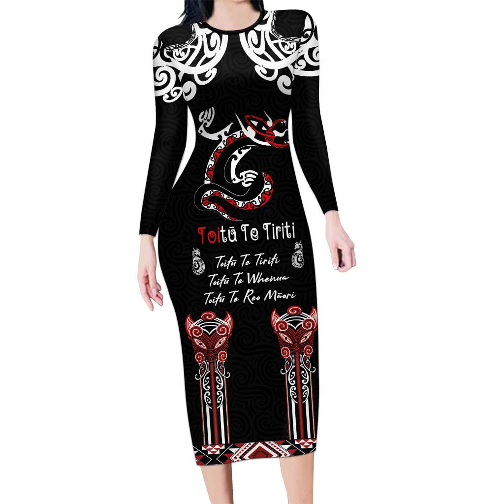 Aotearoa Toitu Te Tiriti-Maori Taniwha Family Matching Long Sleeve Bodycon Dress and Hawaiian Shirt Toitu Te Whenua Toitu Te Reo Maori LT03 Mom's Dress Black - Polynesian Pride