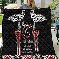 Aotearoa Toitu Te Tiriti-Maori Taniwha Quilt Toitu Te Whenua Toitu Te Reo Maori LT03 Black - Polynesian Pride