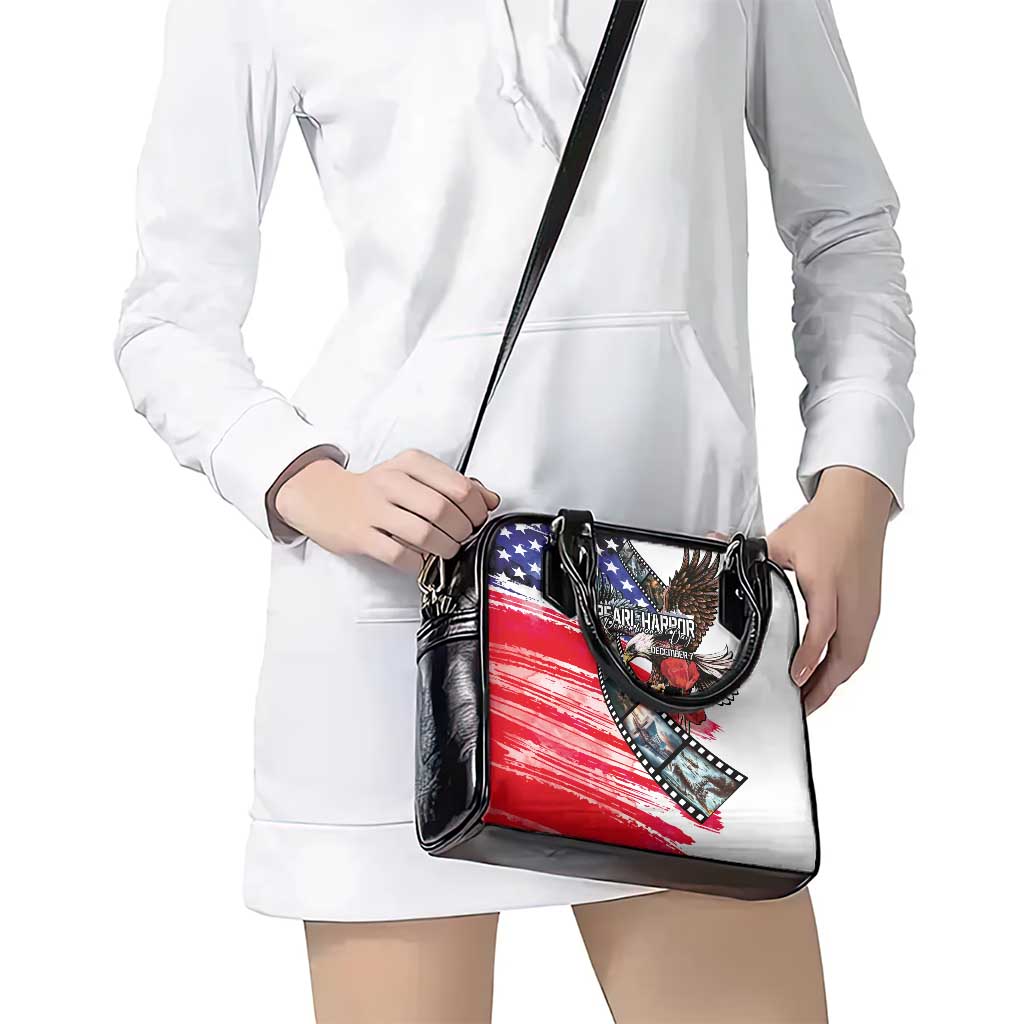 Pearl Harbor Remembrance Day Shoulder Handbag Lest We Forget - The Bald Eagle Remembers - Polynesian Pride