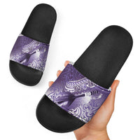 Personalised New Zealand Aotearoa Darts Masters Slide Sandals Maori Art Tattoo with Tribal Dart Symbol Purple - Polynesian Pride