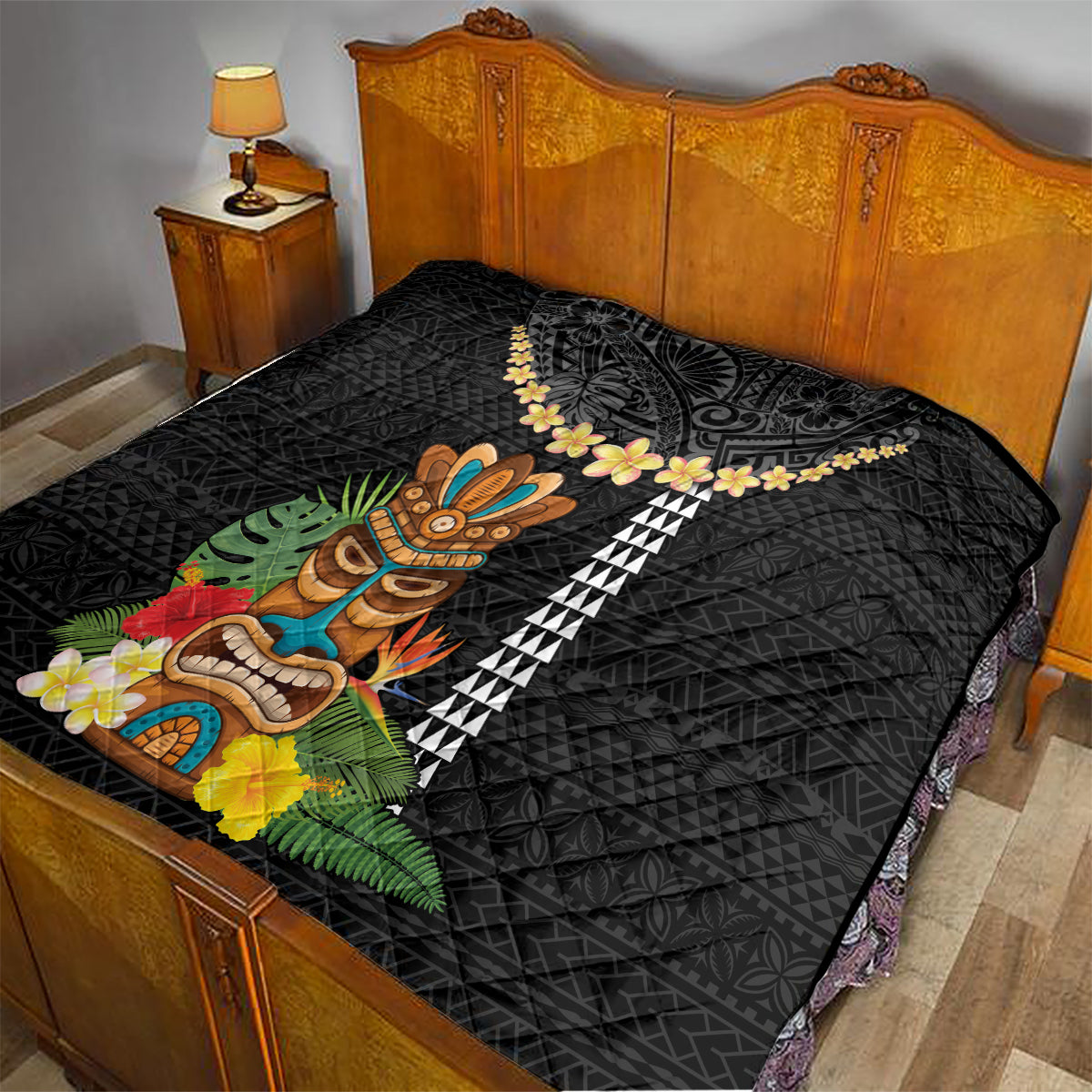 Hawaii Plumeria Lei Quilt Tiki and Kakau Pattern Black Color