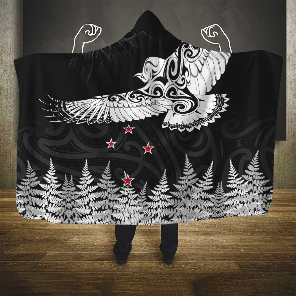 New Zealand Kea Bird Hooded Blanket Maori Tattoo and Silver Fern Black Color LT03 - Polynesian Pride