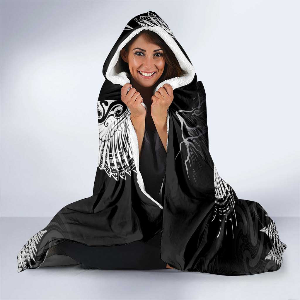 New Zealand Kea Bird Hooded Blanket Maori Tattoo and Silver Fern Black Color LT03 - Polynesian Pride