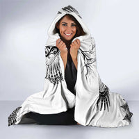 New Zealand Kea Bird Hooded Blanket Maori Tattoo and Silver Fern White Color LT03 - Polynesian Pride