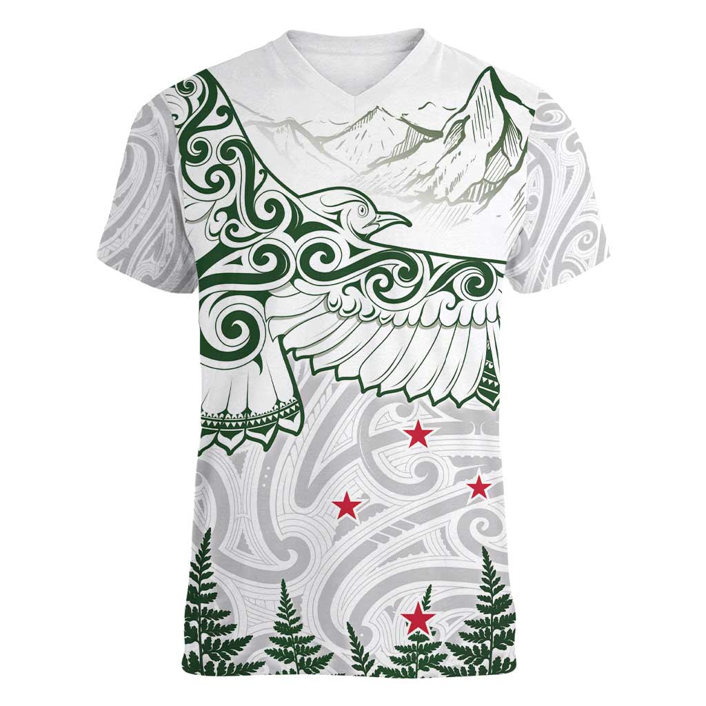 New Zealand Kea Bird Women V-Neck T-Shirt Maori Tattoo and Silver Fern Green Color LT03 Female White - Polynesian Pride