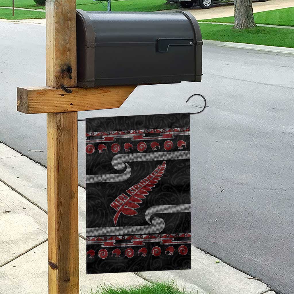 New Zealand Christmas Garden Flag Meri Kirihimete Silver Fern Knit Style Red Color - Polynesian Pride