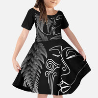 New Zealand Valentine's Day Family Matching Puletasi and Hawaiian Shirt Silver Fern and Line Art Love Couple LT03 Daughter's Dress Black - Polynesian Pride