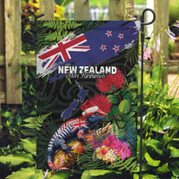 New Zealand Christmas Garden Flag Meri Kirihimete-Tuatara and Pohutukawa Black Color