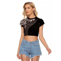 Hawaiian Plumeria-Polynesian Art Tattoo Grayscale Color Raglan Cropped T Shirt