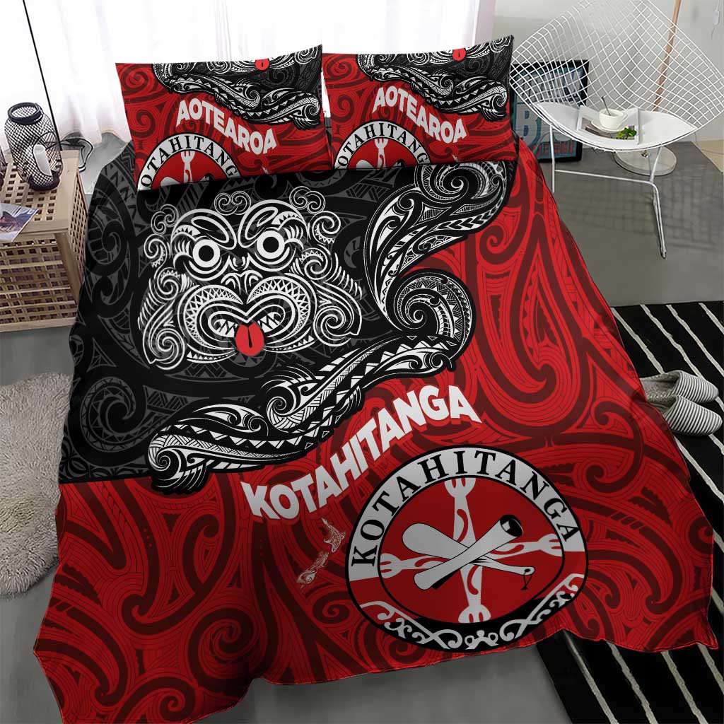 Maori Kotahitanga Bedding Set Aotearoa Spirit with Maori Mask and Polynesian Art Tattoo