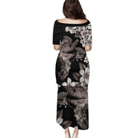 Hawaiian Lei Day Puletasi Plumeria and Turtle with Polynesian Tribal Pattern Grayscale Color