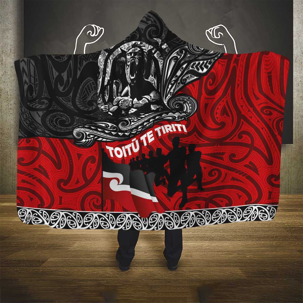 Aotearoa Toitu Te Tiriti Hooded Blanket Honoring Te Tiriti o Waitangi Maori Haka