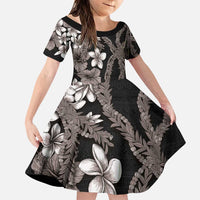 Hawaiian Tropical Flowers and Maile Pikake Family Matching Puletasi and Hawaiian Shirt Polynesian Tribal Pattern Grayscale Mode LT03 Daughter's Dress Black - Polynesian Pride