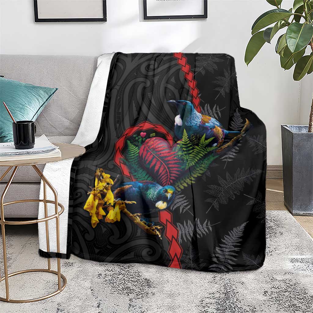 New Zealand Tui Birds Love Couple Blanket The Heart of Silver Fern Leaves and Maori Tattoo Pattern