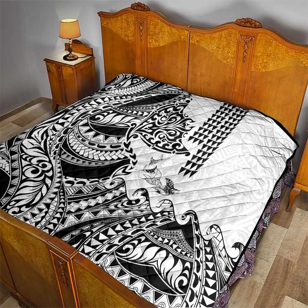 Hawaiian Tribal Manta Ray Quilt Kakau Tattoo and Polynesian Art Motif Pattern