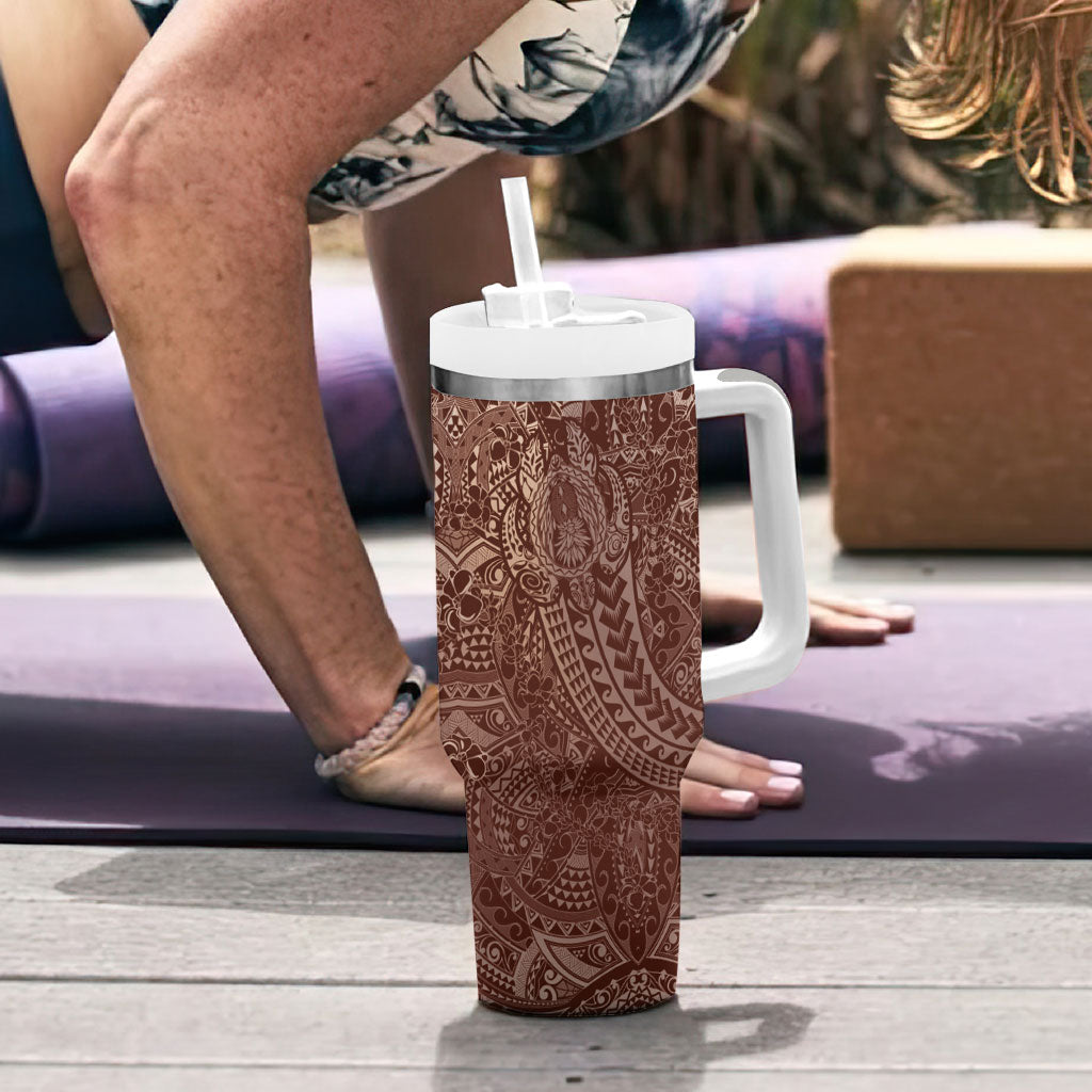 Hawaiian Turtles and Leis Tumbler With Handle Tribal Kakau Pattern Mocha Mousse Color