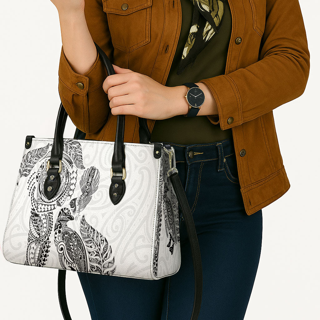 Aotearoa Moko Tribal Tattoo Leather Bag New Zealand Maori Penguin and Fantail White Color LT03 - Polynesian Pride