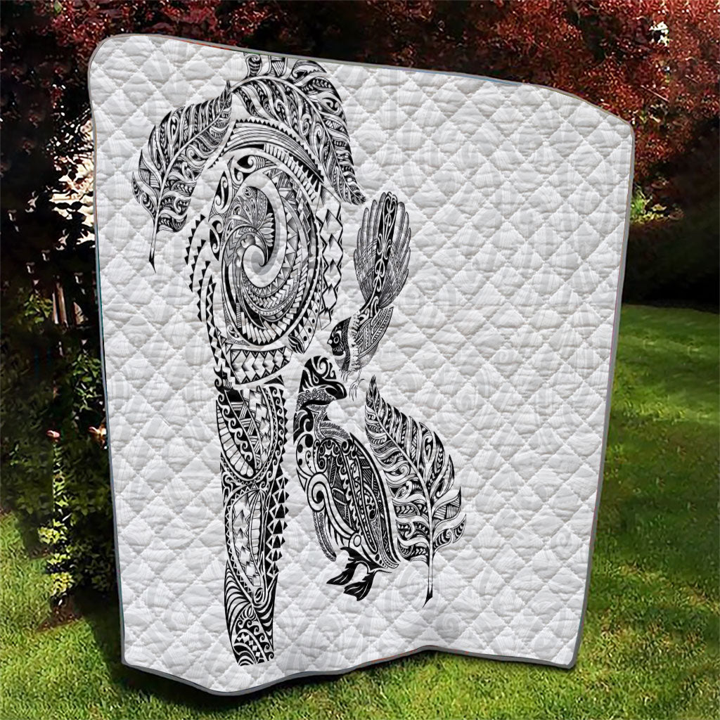 Aotearoa Moko Tribal Tattoo Quilt New Zealand Maori Penguin and Fantail White Color LT03 - Polynesian Pride