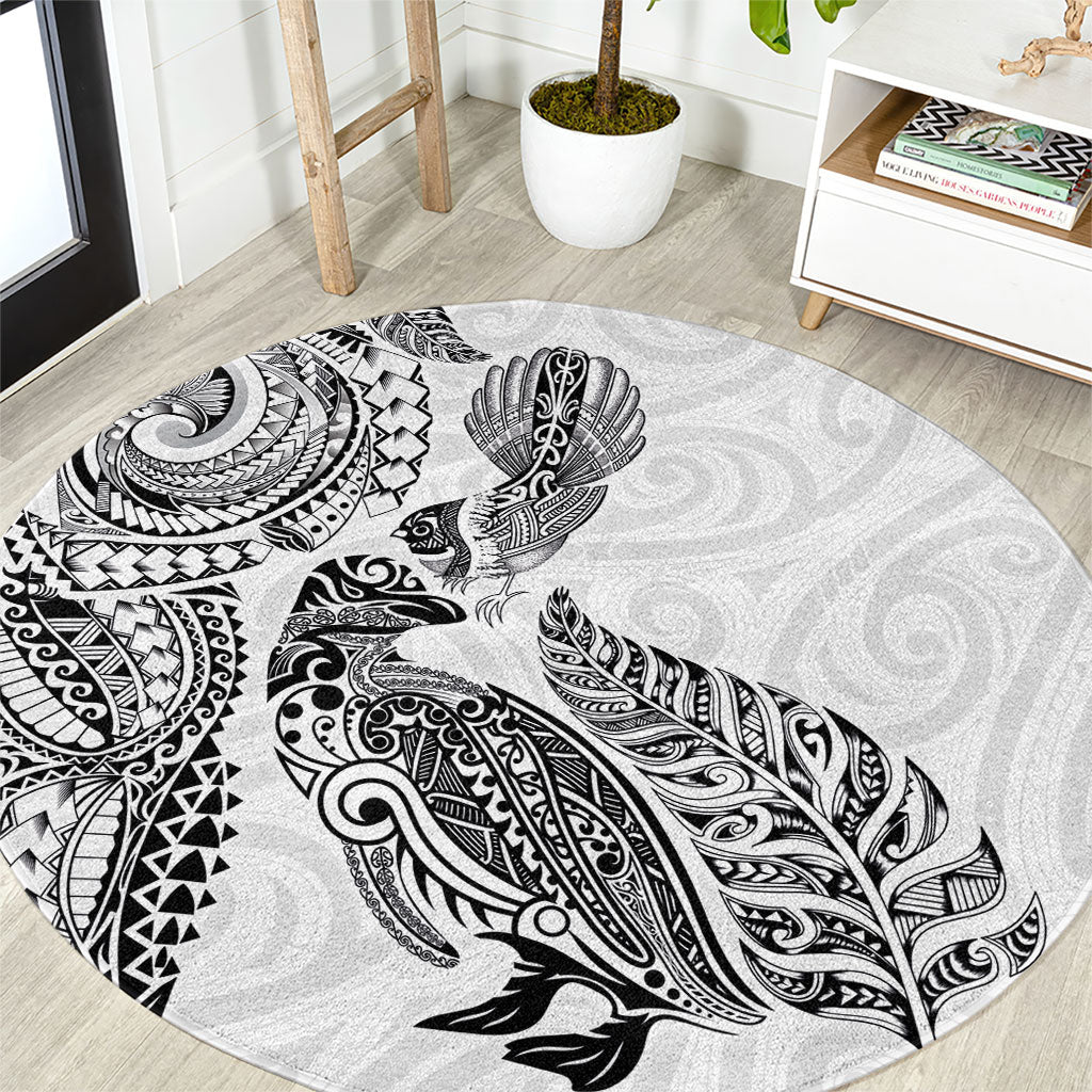Aotearoa Moko Tribal Tattoo Round Carpet New Zealand Maori Penguin and Fantail White Color