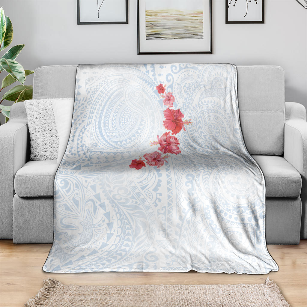 Hawaiian Tribal Tattoo and Hibiscus Blanket Polynesian Pattern Airy White Blue Cloud