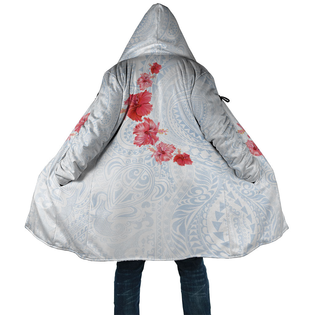 Hawaiian Tribal Tattoo and Hibiscus Cloak Polynesian Pattern Airy White Blue Cloud