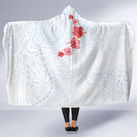 Hawaiian Tribal Tattoo and Hibiscus Hooded Blanket Polynesian Pattern Airy White Blue Cloud