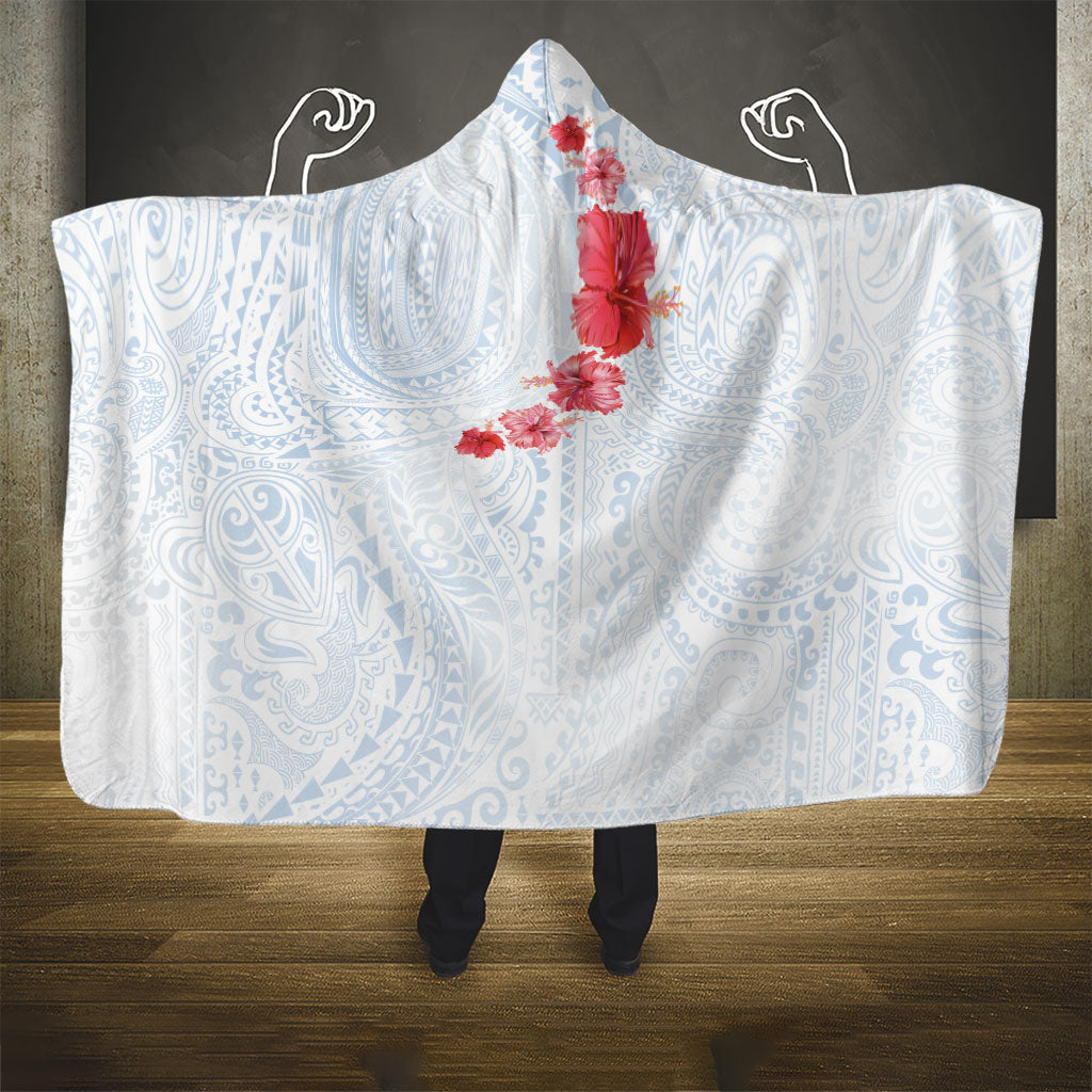 Hawaiian Tribal Tattoo and Hibiscus Hooded Blanket Polynesian Pattern Airy White Blue Cloud