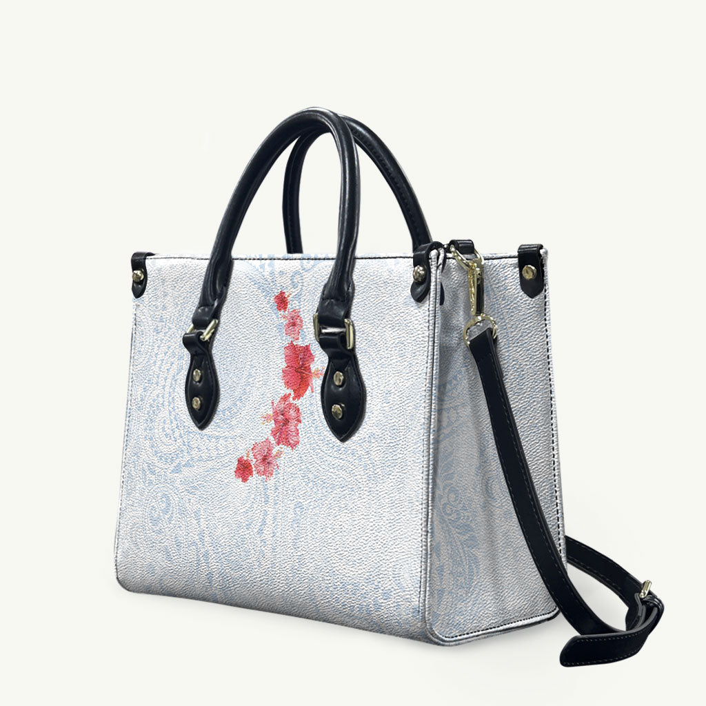 Hawaiian Tribal Tattoo and Hibiscus Leather Bag Polynesian Pattern Airy White Blue Cloud